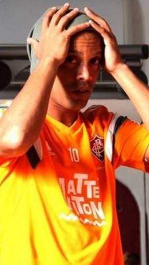Clique aqui e entenda a saída de Ronaldinho do Fluminense