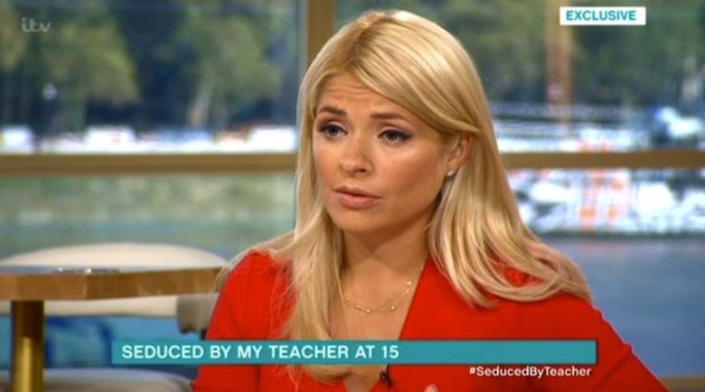 O menino, entrevistado pelos apresentadores Holly Willoughby e Phillip Schofield, afirma que o relacionamento proibido durou cerca de cinco meses. 'Fizemos sempre sem camisinha, sem proteção', polemiza 