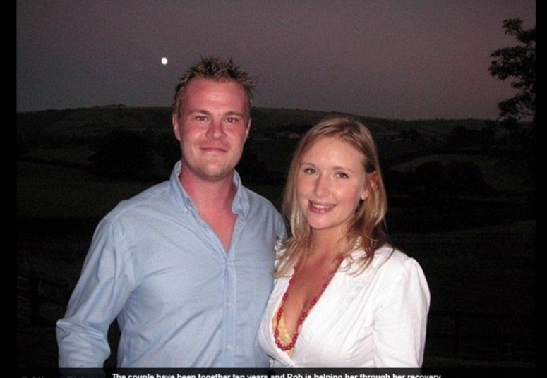 O casal, que está junto há 10 anos, tenta juntar cerca de R$
240 mil para investir em tratamentos cerebrais.

— O que mais a incomoda é aa fala. Ela não consegue se
comunicar direito