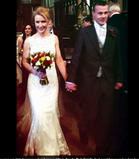 Rob conta que ela estava bem, e simplesmente desabou antes de
entrar para a cirurgia