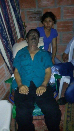 A moradora Ardila Lidueñas Omeira Rosa, que tinha ido ao velório, descreveu a situação inesperada: 'Ramirez estava verde. Ele se sentou no caixão, meio desorientado. Parecia um caso paranormal. E tinha gente fazendo orações que desmaiou na hora'