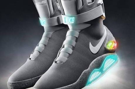 De acordo com informações divulgadas pelo site da Nike, "o sistema sensível detecta o movimento do usuário para proporcionar conforto e suporte adaptativo"