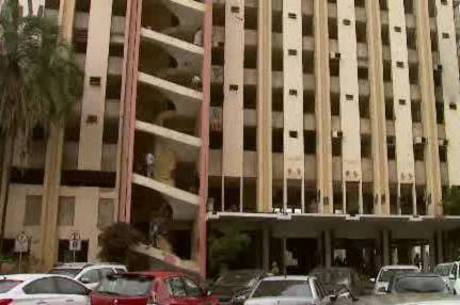 MRP invade prédio de hotel abandonado no centro de Brasília