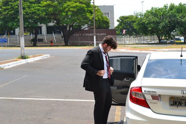 O gato faz sucesso e costuma sensualizar no Instagram - o perfil dele é @marco.vicenzo - e tem mais de 28 mil seguidores na rede