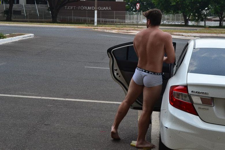 Vaidoso, o advogado conta que gosta de cuidar da beleza e que já fez tratamentos estéticos