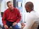 A partir de que idade os exames devem ser feitos?O urologista explica que a avaliação da próstata deve se iniciar aos 50 anos, conforme recomenda a Sociedade Brasileira de Urologia. — Quando há um parente de primeiro grau com câncer de próstata, o exame se inicia aos 45 anos