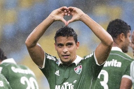 Mesmo com 7 reforços confirmados, direção do Palmeiras quer mais contratações