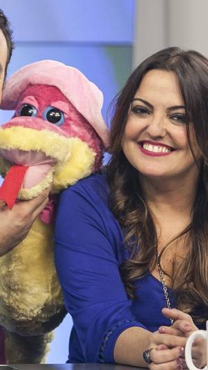 E o que será que os famosos dariam de presente para a Fabíola? Fica a pergunta!> Veja toda a programação da Record no R7 Play