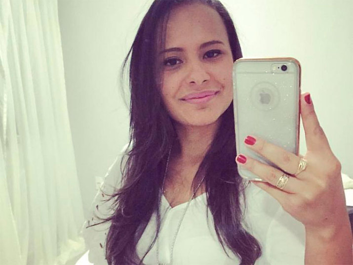 Mais um caso de injúria racial foi registrado na Bahia. Um
motorista foi preso depois de ofender uma médica, um funcionário do hospital e
desacatar Policiais Militares, no município de Ipiaú, no sul do EstadoExperimente grátis toda a programação da Record no R7 Play