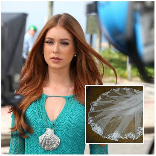 Uma das estrelas da TV brasileira em 2015, a atriz Marina Ruy Barbosa ganharia um véu de Fabíola. A própria jornalista explica o motivo.— É a Santinha Ruy Barbosa. Toda vez que a imprensa descobre um namorado novo, ela fala que 'é mentira, que estão perseguindo ela, que imprensa inventa...'. Então, como ela é muito santa, tem que ganhar um véu!> Veja toda a programação da Record no R7 Play