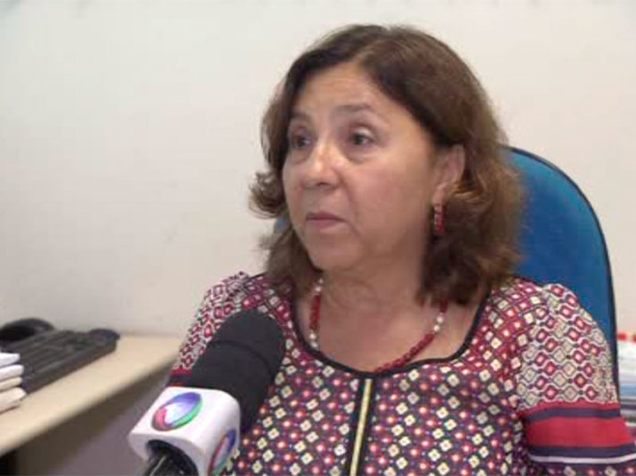 A titular da Delegacia do Idoso, Laura Argolo, afirma que este o estelionato é o tipo de crime que mais acontece contra pessoas da terceira idade. Ela conta que os acusados são descritos &nbsp;pelas vítimas como pessoas de boa aparência, bem vestidos, bem falantes.— Contam uma história e pela boa fé, pela sensibilidade que é peculiar as pessoas nesta idade, se sentem envolvidas e acabam sendo vítimas de golpes