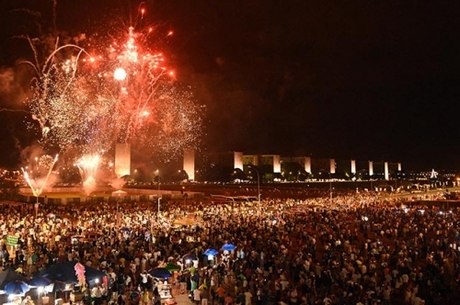 Resultado de imagem para REVEILLON NA museu da republica DF