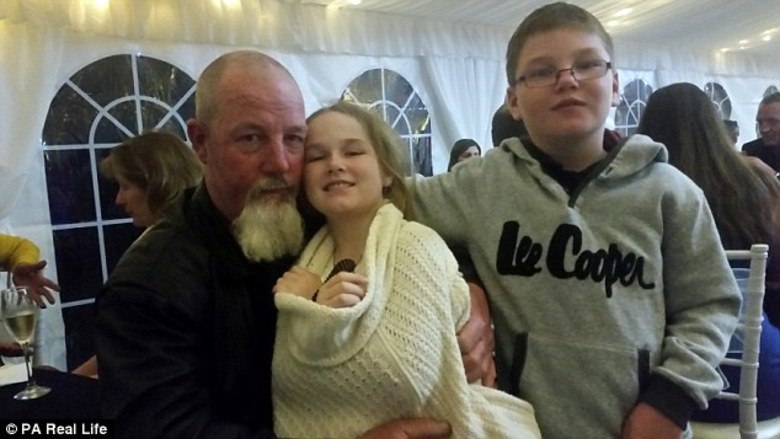 Em abril de 2015, um caroço cresceu em seu rosto: o câncer voltara. E o pior, se espalhando da boca para a mandíbula. Era urgente que os médicos interrompessem o crescimento do tumor. Lisle foi levado às pressas para o hospital, onde teve retiradas partes de sua mandíbula e da boca. Um drama, mas com o qual ele está aprendendo a lidar