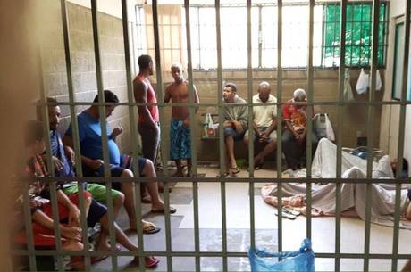 Nos últimos anos, quantidade de detentos que fugiram foi de 6%, em média