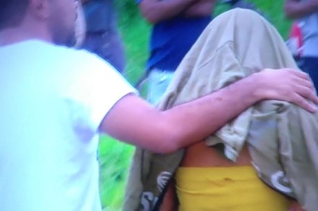 Jovem foi levada para o hospital em estado de choque