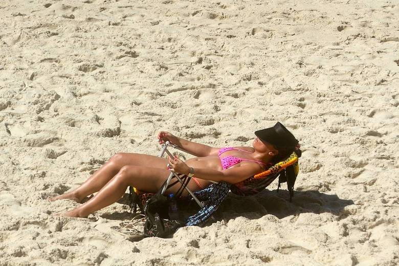 O mês de fevereiro começou com altas temperaturas na cidade do Rio de Janeiro. Às 17h15 desta segunda (1º), a sensação térmica atingiu 46,3°C na Barra da Tijuca, segundo o Alerta Rio