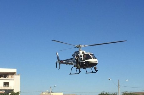 Helicóptero deu apoio à operação