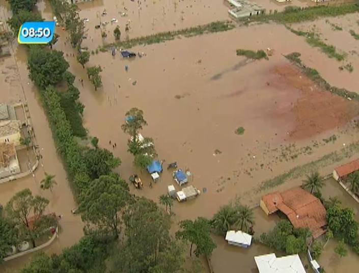 No município, a intensidade da chuva chegou a 170 mm em 24h.
A Defesa Civil de Maricá informou que está em alerta máximo