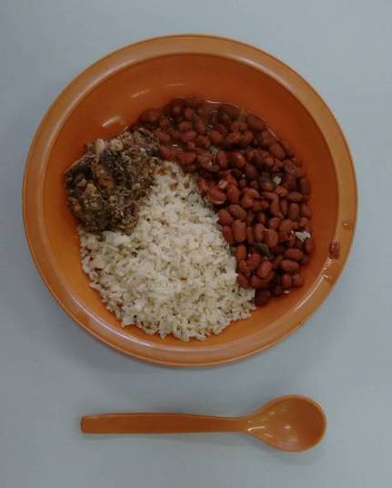 Merenda da Escola Estadual Fernão Dias Paes, na zona oeste