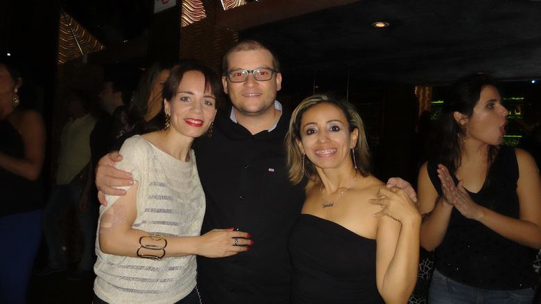 Com isso, Danielle teve a ideia de criar um projeto chamado Vibrar
com Parkinson, que tem como objetivo ampliar o conhecimento da população em relação à manifestação precoce da doença