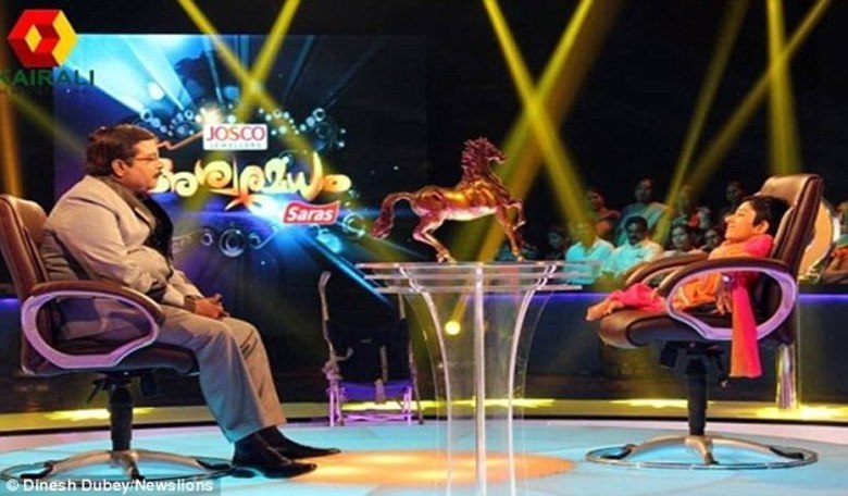 — Agora eu sei como lidar com a minha solidão. Eu uso muito o WhatsApp e adoro sair de férias com meus amigos e família, nós nos divertimos juntos