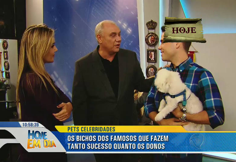 Um
dos responsáveis pela fama do cãozinho é o apresentador Marcelo Rezende, que
fica todo feliz sempre que encontra a dupla• IMPRESSIONANTE! Cachorro é resgatado de lago congelado depois de ficar cinco dias ilhado. Clique e assista!