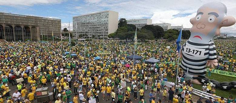 Manifestação de 13 de março já é a maior dos mandatos de Dilma Rousseff, superando março do ano passado