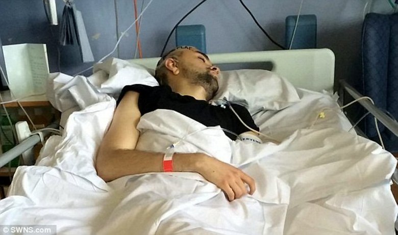 Repentinamente, o lado esquerdo do corpo de Valentine parou de funcionar