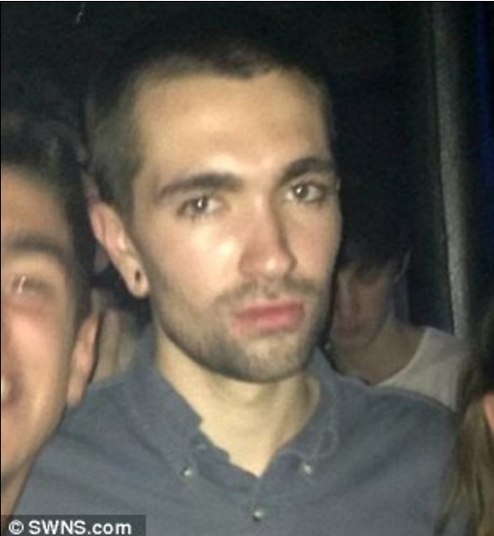 — Me senti um pouco tonto durante os primeiros 16 km, mas coloquei a culpa na fadiga e continuei correndo. Então, metade do meu corpo 'parou'  e eu cai na pista. Foi muito confuso