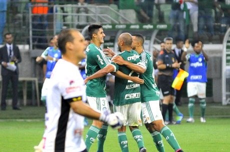 Tira-teima entre Santos e Palmeiras promete clima quente na Vila Belmiro