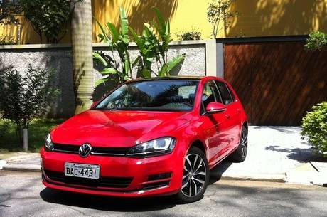 Com visual sofisticado, modelo quer brigar com carros premium
