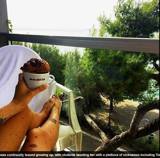 Porém, ela continuou a viver por 'dias que depois se transformaram em semanas, depois, em meses e, então, anos e eu ainda estou aqui'