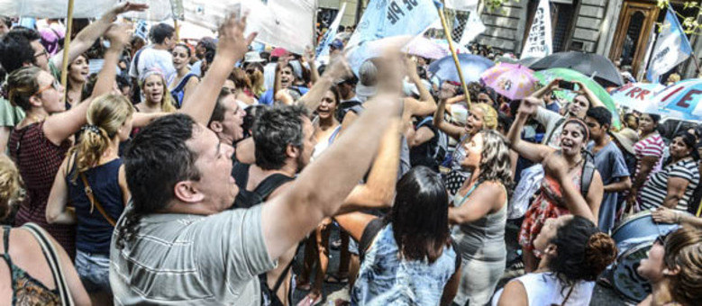 Buenos Aires passou a conviver com protestos quase diários por conta das medidas econômicas do governo Macri