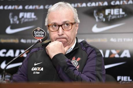 Corinthians vendeu um time inteiro, mas não faturou nem um Gabriel Jesus