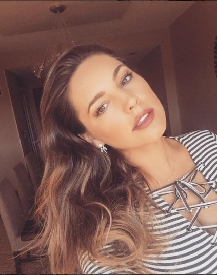 Também já trabalhou como apresentadora de televisão e participou de reality shows