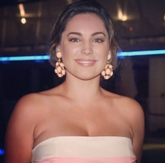 A atriz ganhou o título de corpo perfeito. E quem analisou os pré-requisitos foram cientistas da Universidade do Texas (EUA)