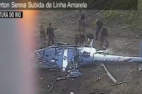 Helicóptero cai em área de tiroteio no Rio de Janeiro