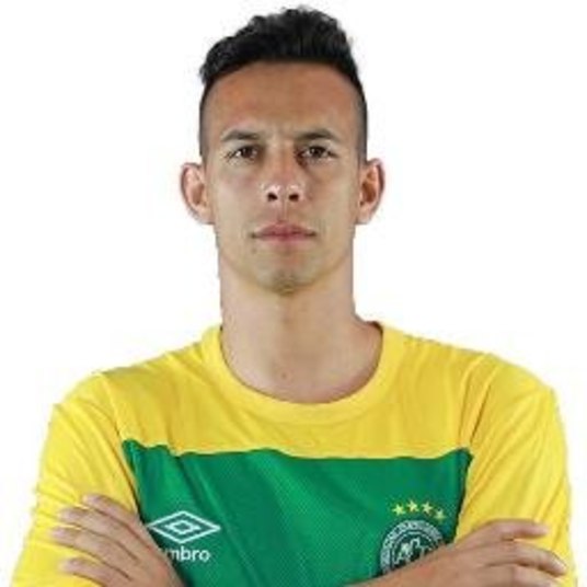 O goleiro Marcos Danilo Padilha, de 31 anos, teria sido resgatado com vida, mas acabou falecendo no hospital