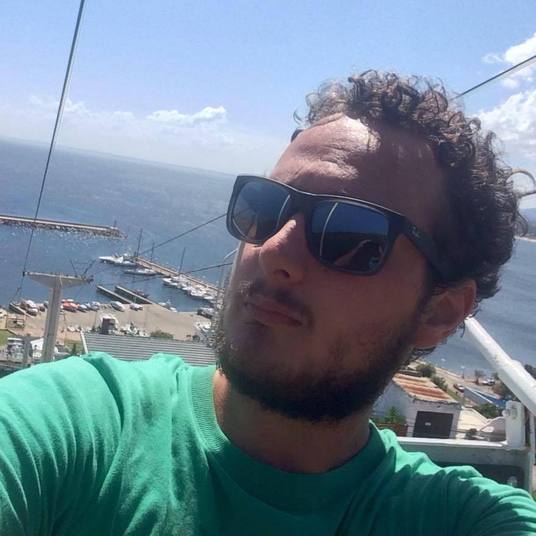 Laion Espíndula - Globo
Esporte (Repórter)Perfil: Laion tinha 29 anos e trabalhava no site do Globo Esporte. Antes de entrar para a Globo, trabalhou na RBS, que é afiliada da emissora. Há dois anos, era setorista da Chapecoense nos jornais O Sul e Correio do Povo