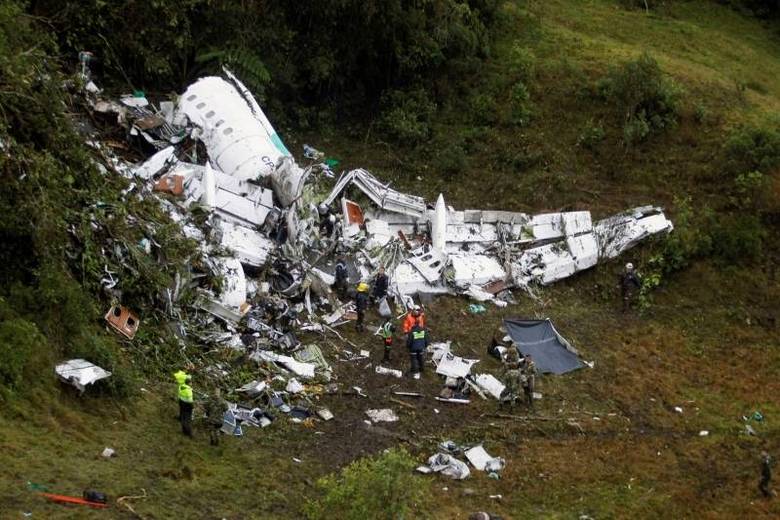 A queda do avião da Chapecoense nesta terça-feira (29), na Colômbia, deixou mais de 70 pessoas mortas. As informações são preliminares e foram repassadas pela polícia colombiana