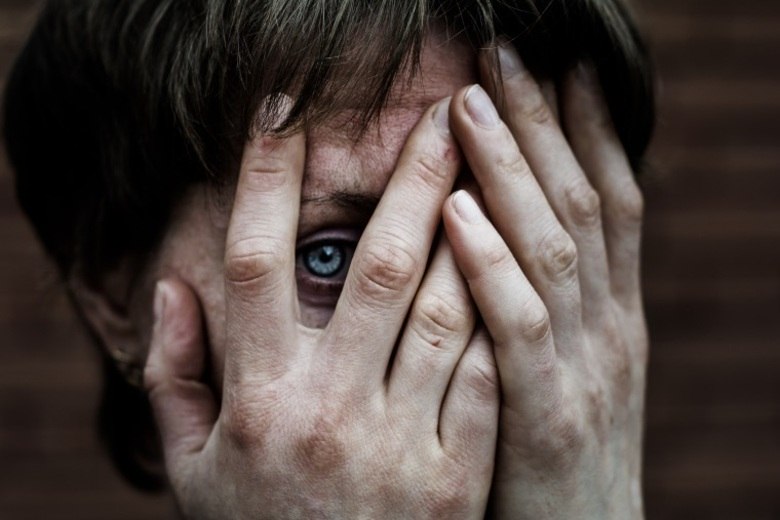 O resto da história ficou conhecido, infelizmente para ela. Nem o momento em que ele foi preso serviu de conforto para ela:— Fiquei com medo e mantive recordações permanentes das cenas. Eu ficava imaginando o meu rosto ensanguentado e ele vindo em minha direção