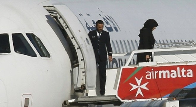 Resultado de imagem para Líbia: sequestradores de avião concordam em libertar os passageiros