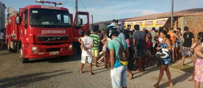 Até o momento o suspeito não foi localizado