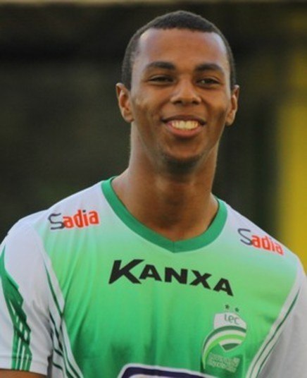 O zagueiro Luiz Otávio, que jogou a Série B de 2016 pelo Luverdense, também defenderá a Chapecoense nesta temporada. Confira outros reforços da Chape para a temporada