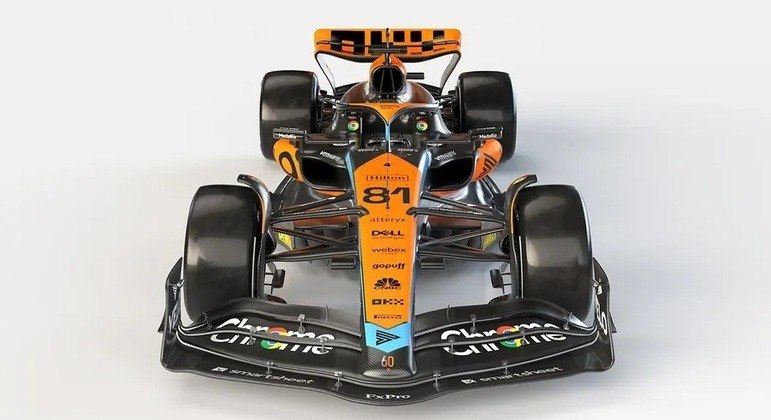 Com mais preto, o que expõe as partes puras em carbono, a equipe reduziu a quantidade de tinta, para diminuir o peso do veículo. A escuderia seguirá com o motor fornecido pela Mercedes