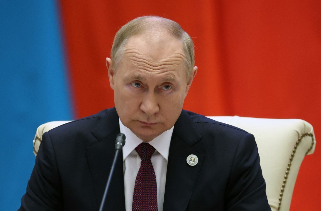 Vladimir Putin Assina Decreto Em Que Reconhece A Independ Ncia De