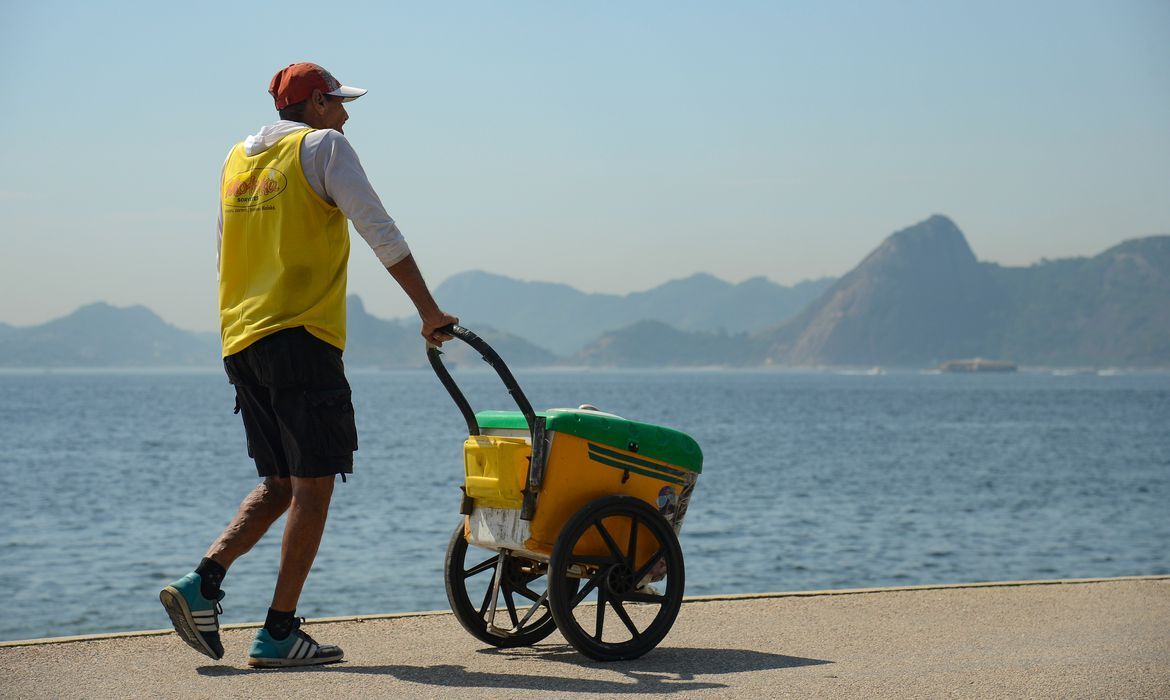 Rio entra em atenção por chuvas após registrar sensação térmica de 50