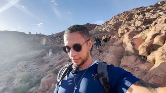 Descubra como é subir o Monte Sinai no Egito 