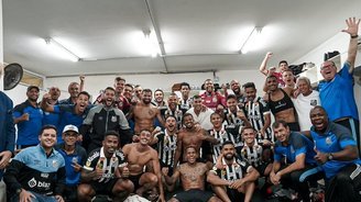 "Para ganhar a final do Santos vão ter de suar muito." Promete, orgulhoso, Carille. Direção quer decisão, no estádio do Corinthians (Santos)