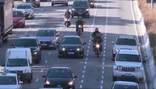 SP: faixa exclusiva para motos melhora o trânsito e diminui o número de acidentes (Reprodução)